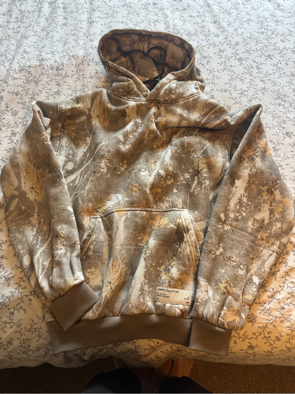 Comfrt camo hoodie